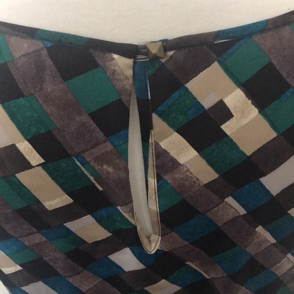 Women’s Silk Blouse - Picture 9 of 12